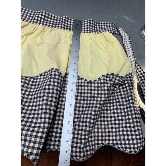 Handmade Yellow & Gingham Check Apron with Pockets & Tie Waist - Picture 7 of 8